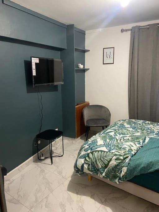 Charmant Studio Dans Maison Lägenhet Sarcelles Exteriör bild